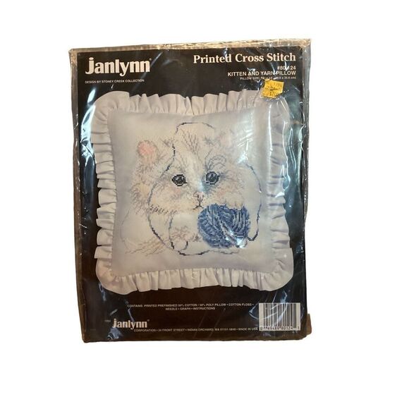 1992 Janlynn Printed Cat Kitten Cross Stitch Pillow New Old Stock - Picture 2 of 8